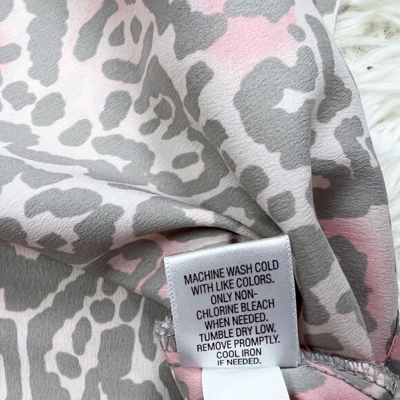 Apt. 9 Grey Pink Leopard Print Top Size XS - Picture 7 of 7